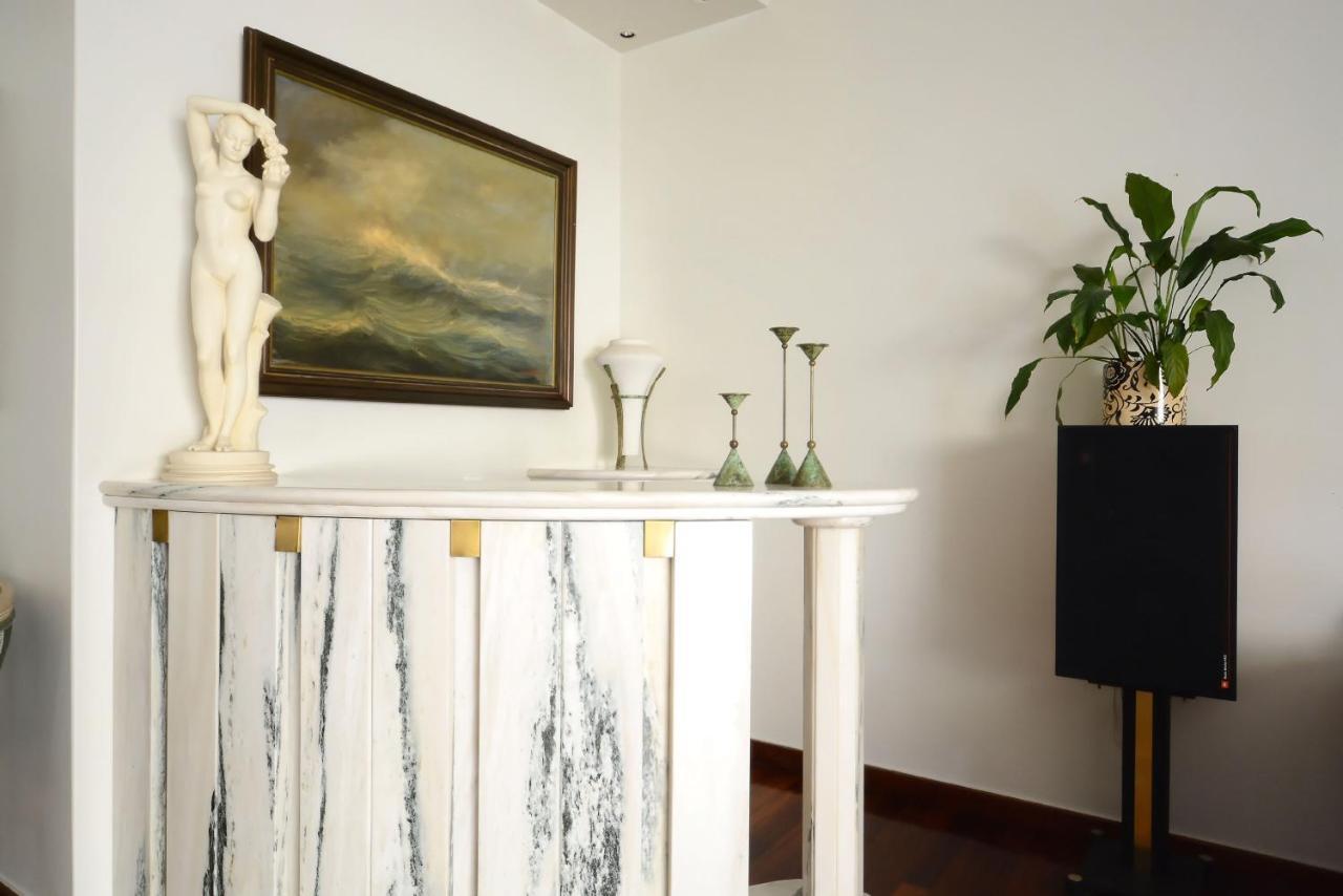 Luxury Apartment Demokratias Atenas Exterior foto