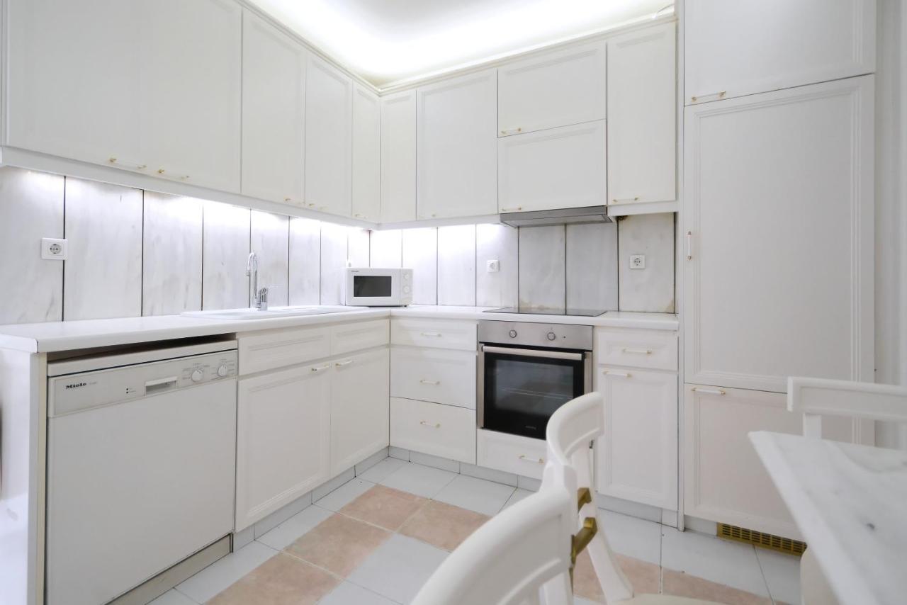 Luxury Apartment Demokratias Atenas Exterior foto