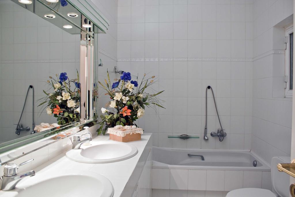 Luxury Apartment Demokratias Atenas Exterior foto